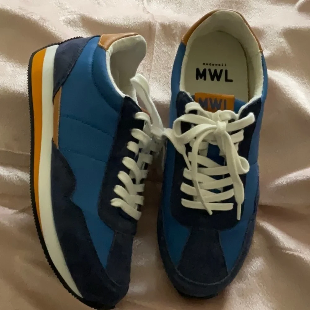 Madewell League Sneakers in Navy Suede